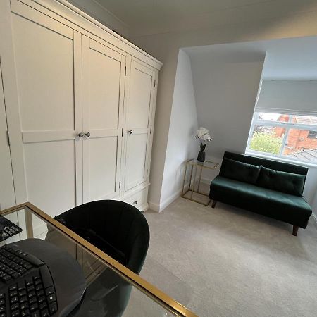 5 Bedroom 4 Bathroom Gym Playroom Country Home Royal Royal Leamington Spa Exterior foto