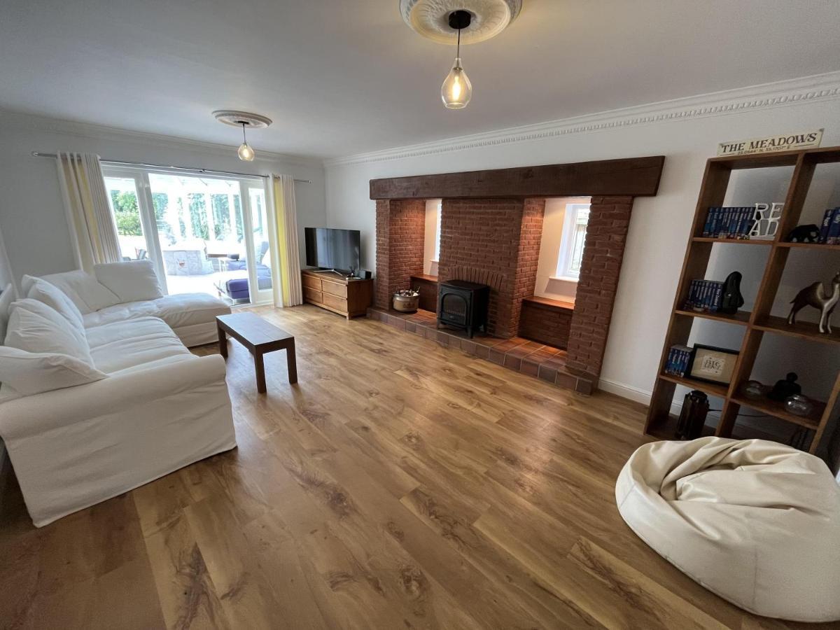 5 Bedroom 4 Bathroom Gym Playroom Country Home Royal Royal Leamington Spa Exterior foto