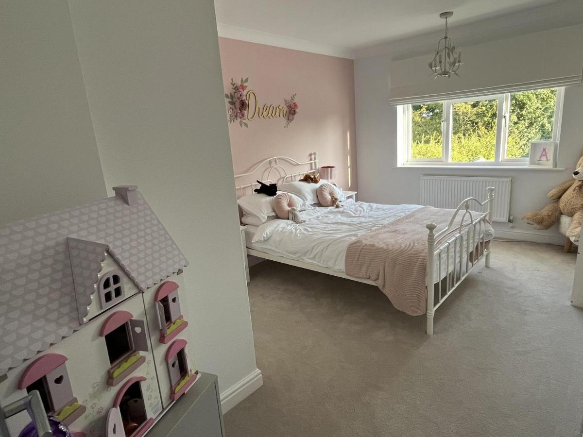5 Bedroom 4 Bathroom Gym Playroom Country Home Royal Royal Leamington Spa Exterior foto