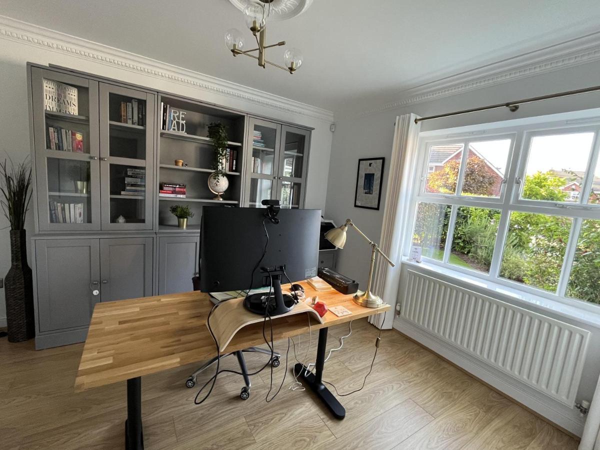 5 Bedroom 4 Bathroom Gym Playroom Country Home Royal Royal Leamington Spa Exterior foto